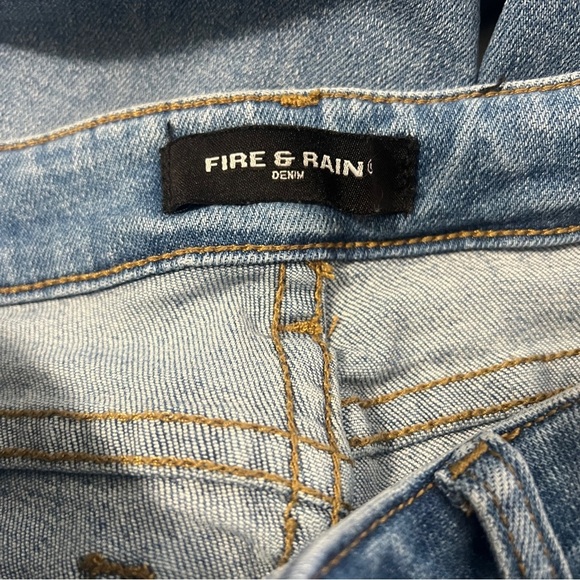 FIRE & RAIN Women’s Size 5 Denim Wide Leg Jeans EUC Everyday Casual Comfort - Picture 4 of 8